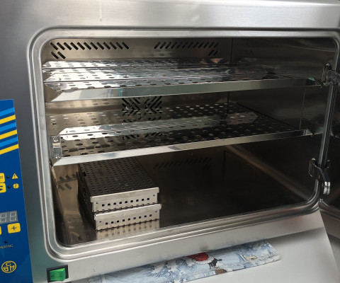 Teplovzdušný sterilizátor Panacea CBM 2430A - 58 L